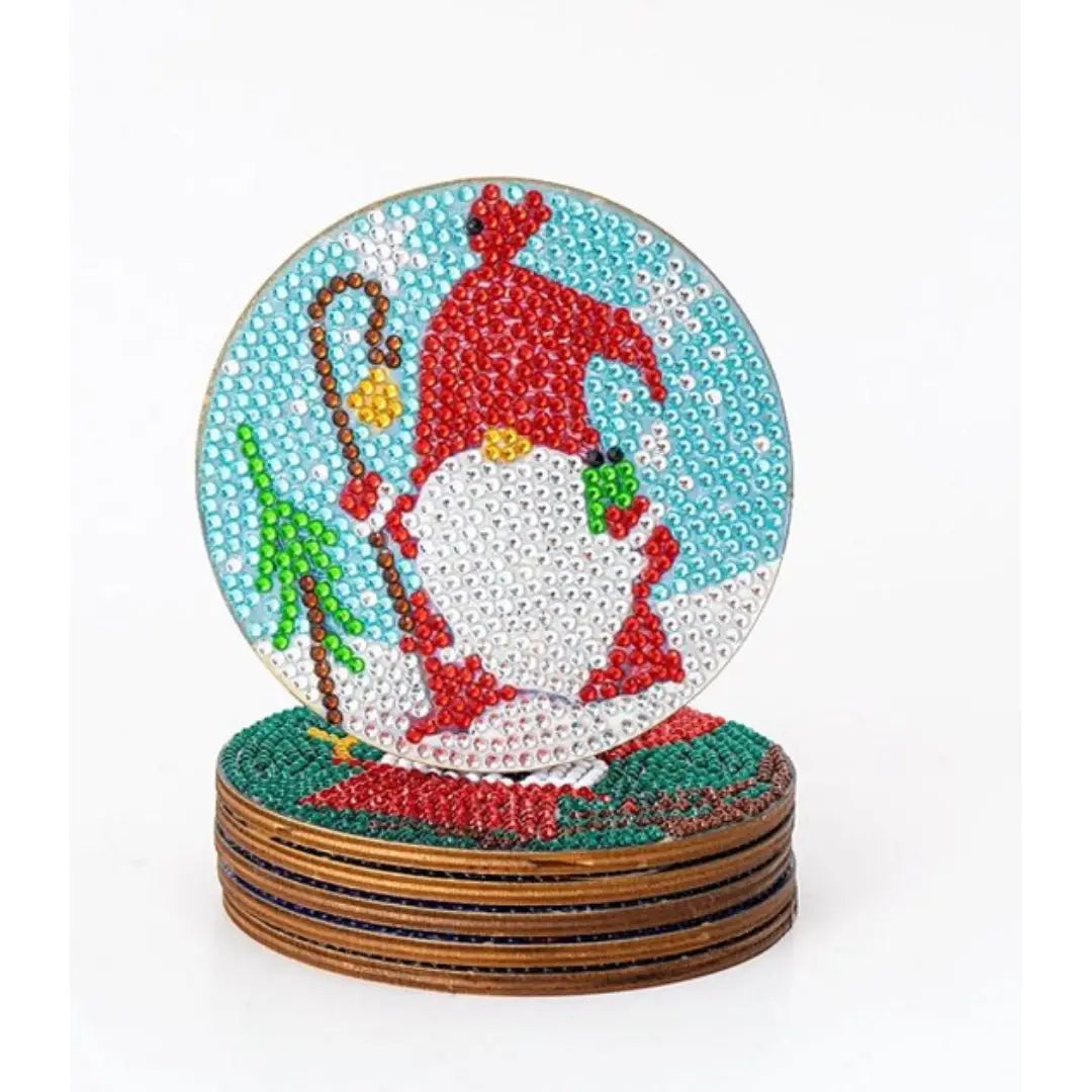 Ronde diamond painting onderzetter met kerstman met lantaarn en wandelstok, staand op een stapel.